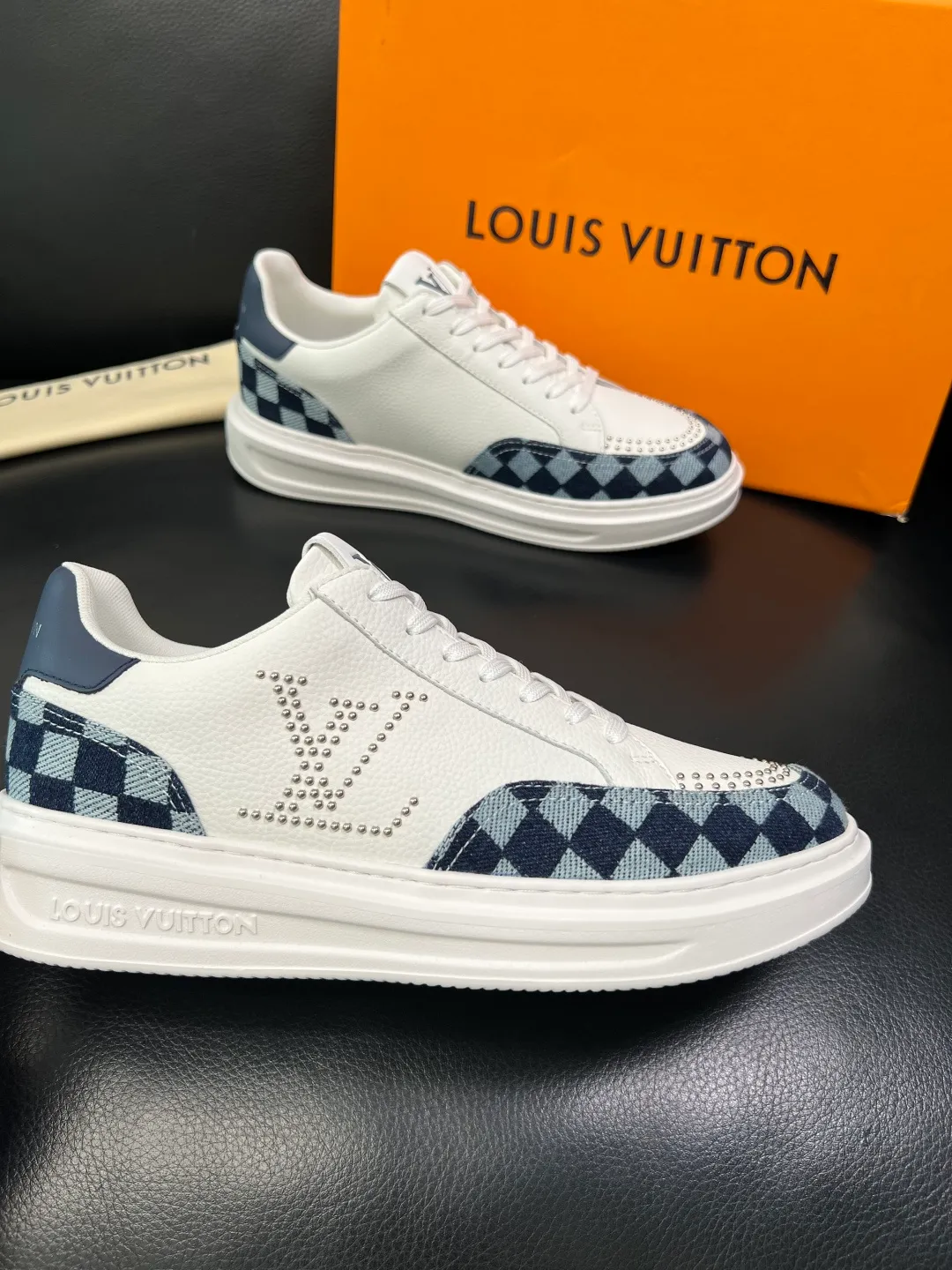 Men's shoes 💰740 Lv high quality top crafts Louis Vuitton, sports sneakers counter synchronization, uppers imported from Italy, high quality splicing colorful complex crafts, imported cowhide lining soft and comfortable, soles: original soles specially provided by the original factory, T men's shoes 💰U exclusive movable molded soles super comfortable, original factory single goods, code number 38-44 (customized 45)